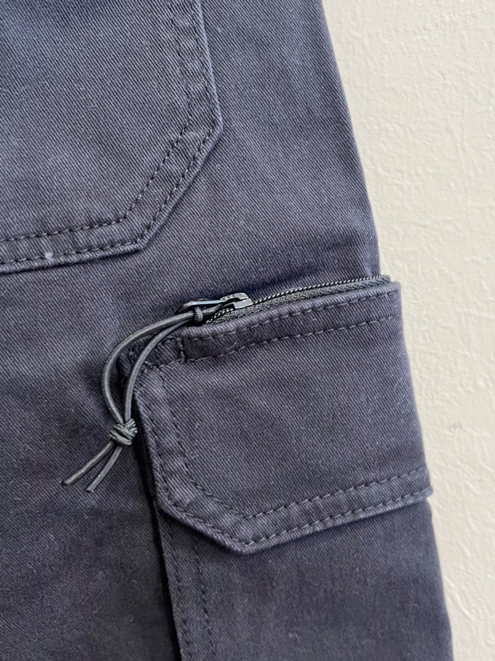 Levi’s Signature Men’s Ultimate Cargo Shorts Dark Navy 32 NWT - Picture 6 of 7